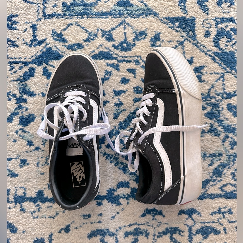 Girls (Missy) Vans Platform Sole, Size 4 EUC!